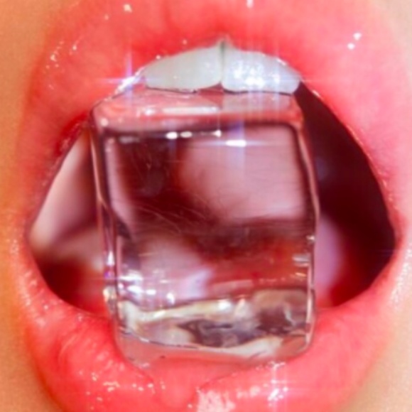 Meet your Posher, Kaitlin - Picture 8 of 11